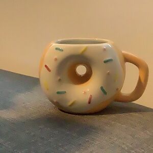 5/$25.    Donut mug.